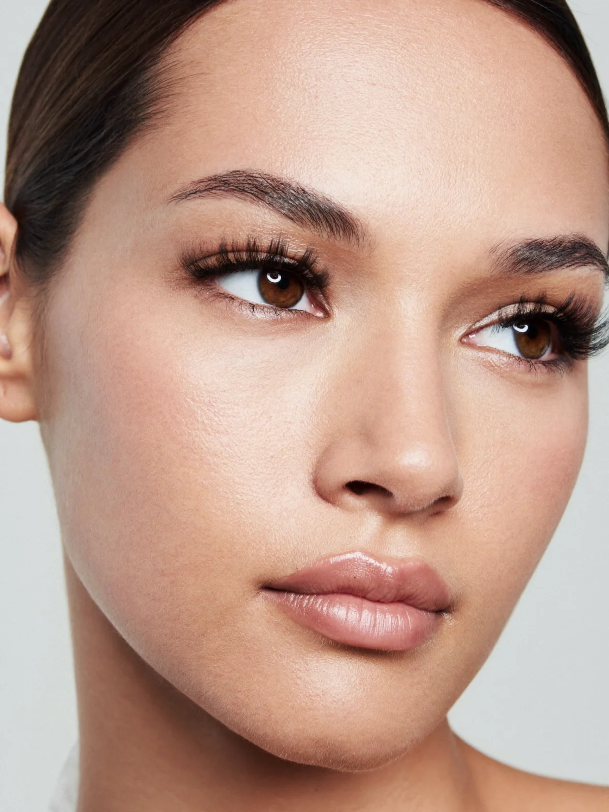 Close-up of fluffy 3D false lashes